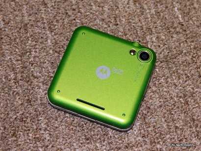 Обзор телефона Motorola Flipout для среднего класса населения