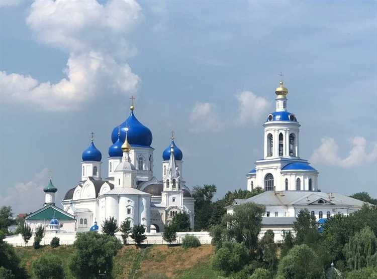 Сколько стоит провести панихиду по усопшему: цены и услуги